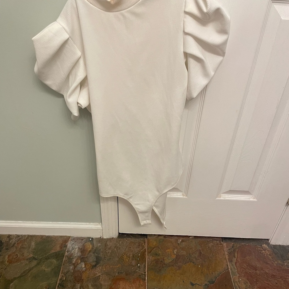 white puff sleeve body suit